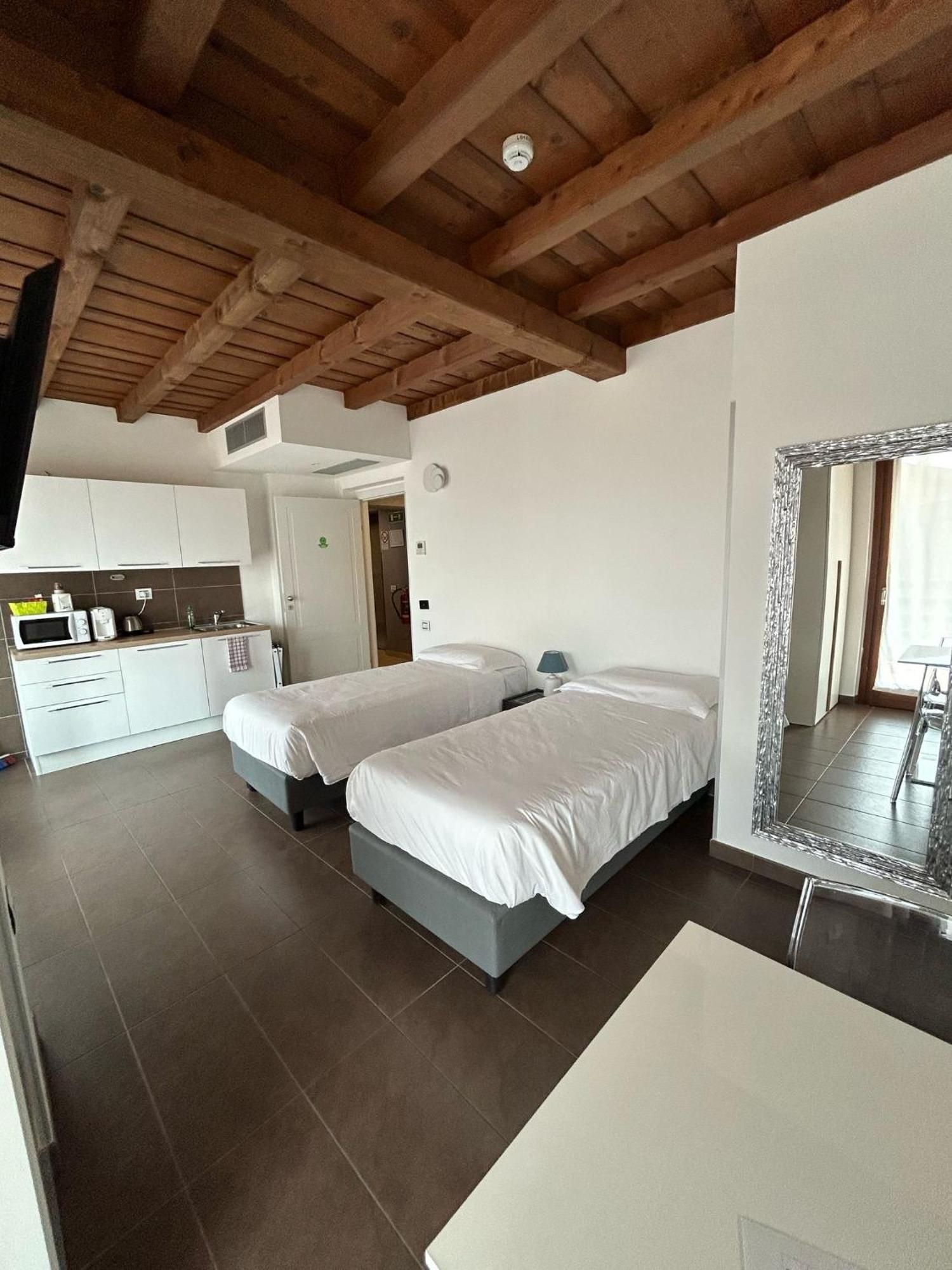 Bes Residence Bergamo Polaresco Exterior foto